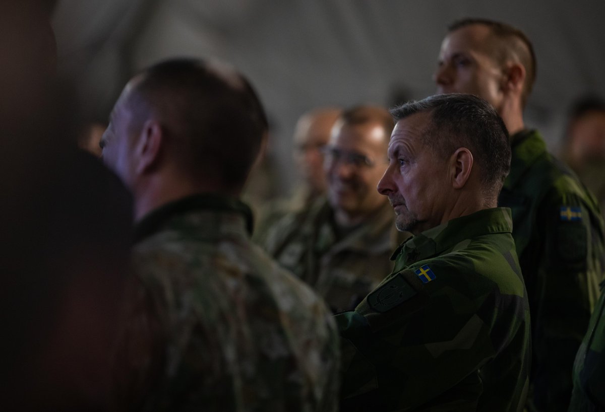 VCorps's tweet photo. HAPPENING NOW! Command post exercise #WinterStrike 23!
The Victory Corps-led CPX, which involves six units across five different locations, began Dec. 11 and runs through the 15th.
#StrongerTogether
📷 ⬇️ : @FightingFirst with our @NATO allies and regional security partners https://t.co/walDWvfRyo