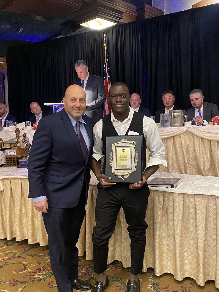 Kwasi_B15's tweet photo. Blessed to be recognized as the top scholar athlete and a finalist for the defensive player of the year https://t.co/NDHqNS1nM7
