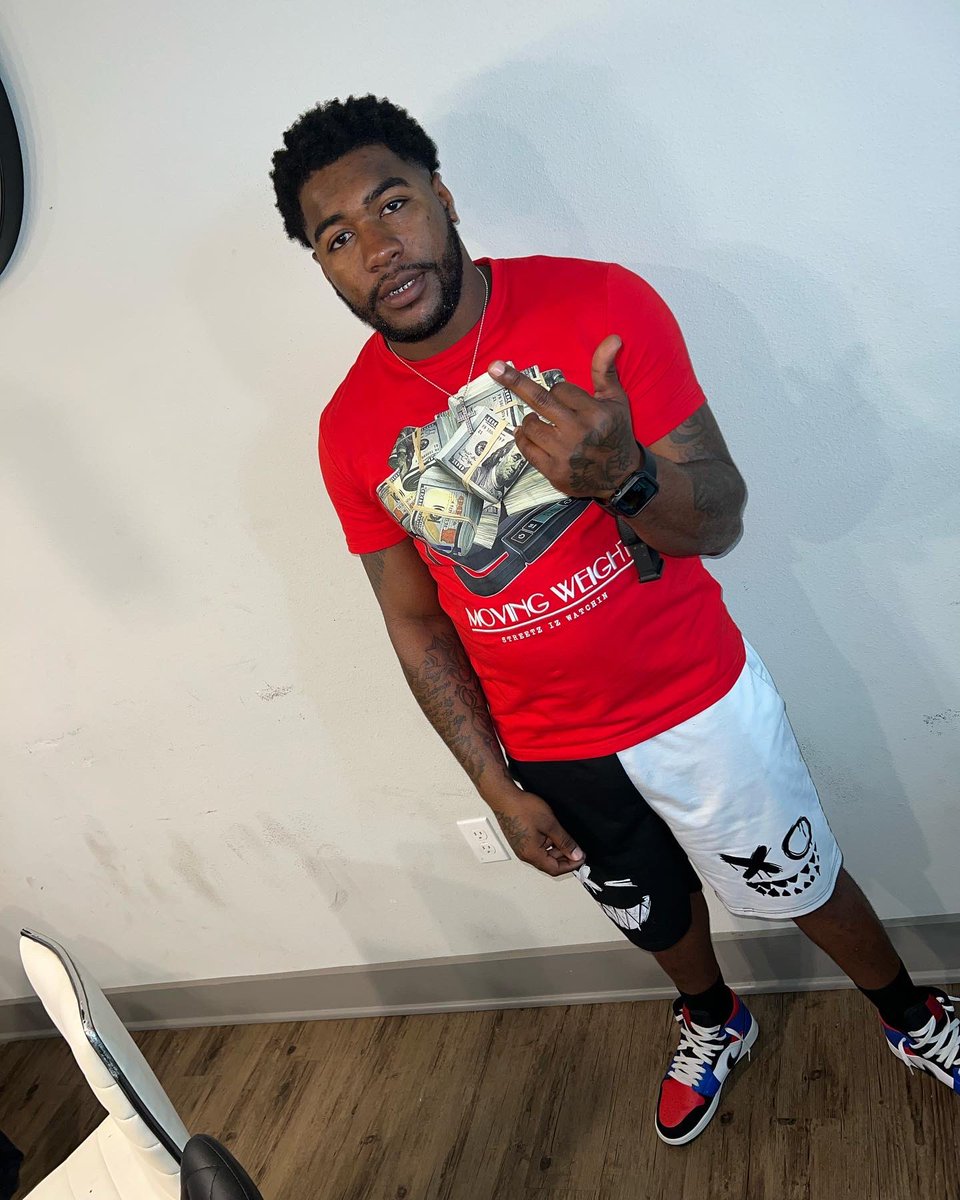Stacksupkj's tweet photo. God know a nigga hard I risk it all for it ❤️ #happybirthdaytome🎂🎉 #longlivepops💔🕊 #su4l❤️ .(mixtape out now on all platforms) https://t.co/QtnrcYT3PD