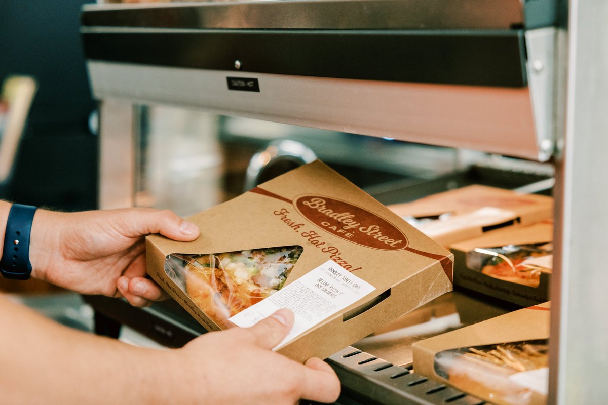 Kwikfill's tweet photo. Stop in and get some hot and fresh pizza at your local Bradley Street Cafe!
#bradleystreetcafe #bradleystreetpizza #KwikFill #kwikfillcountry https://t.co/UaeCKx9jT4
