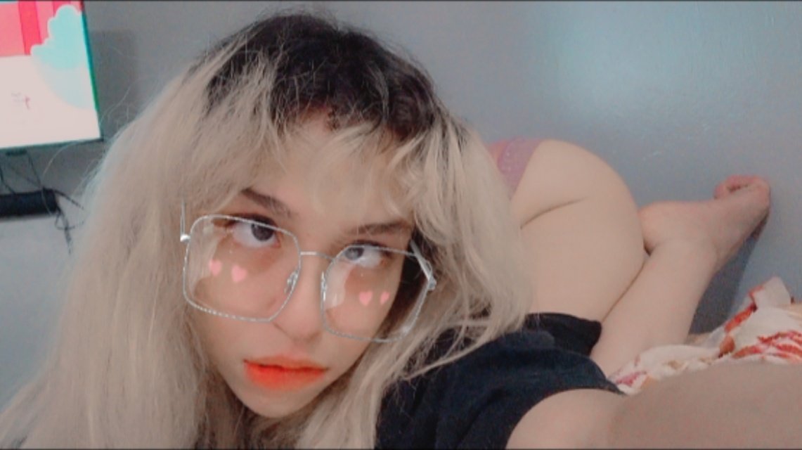 TheCandyBae's tweet photo. I'm Flooding 💦💦💦 #candybae https://t.co/HYfGn5sjMj