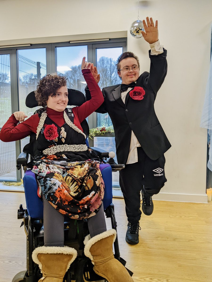 Confidance tweet media