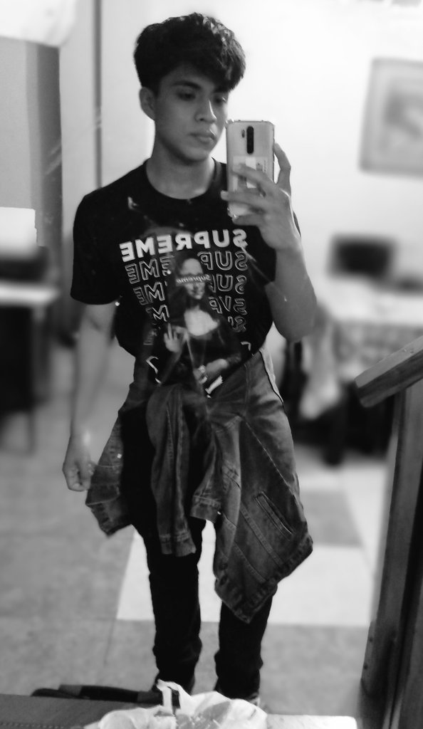 JesseVictor666's tweet photo. Soy nuevo aquí en Twitter. Me ayudan a seguirme, muy amables 💀🖤⚫#gotico #gotica #leg #Dark #CONTENIDO18 #Contenidohot #chicoshot https://t.co/02pp7C8fPr