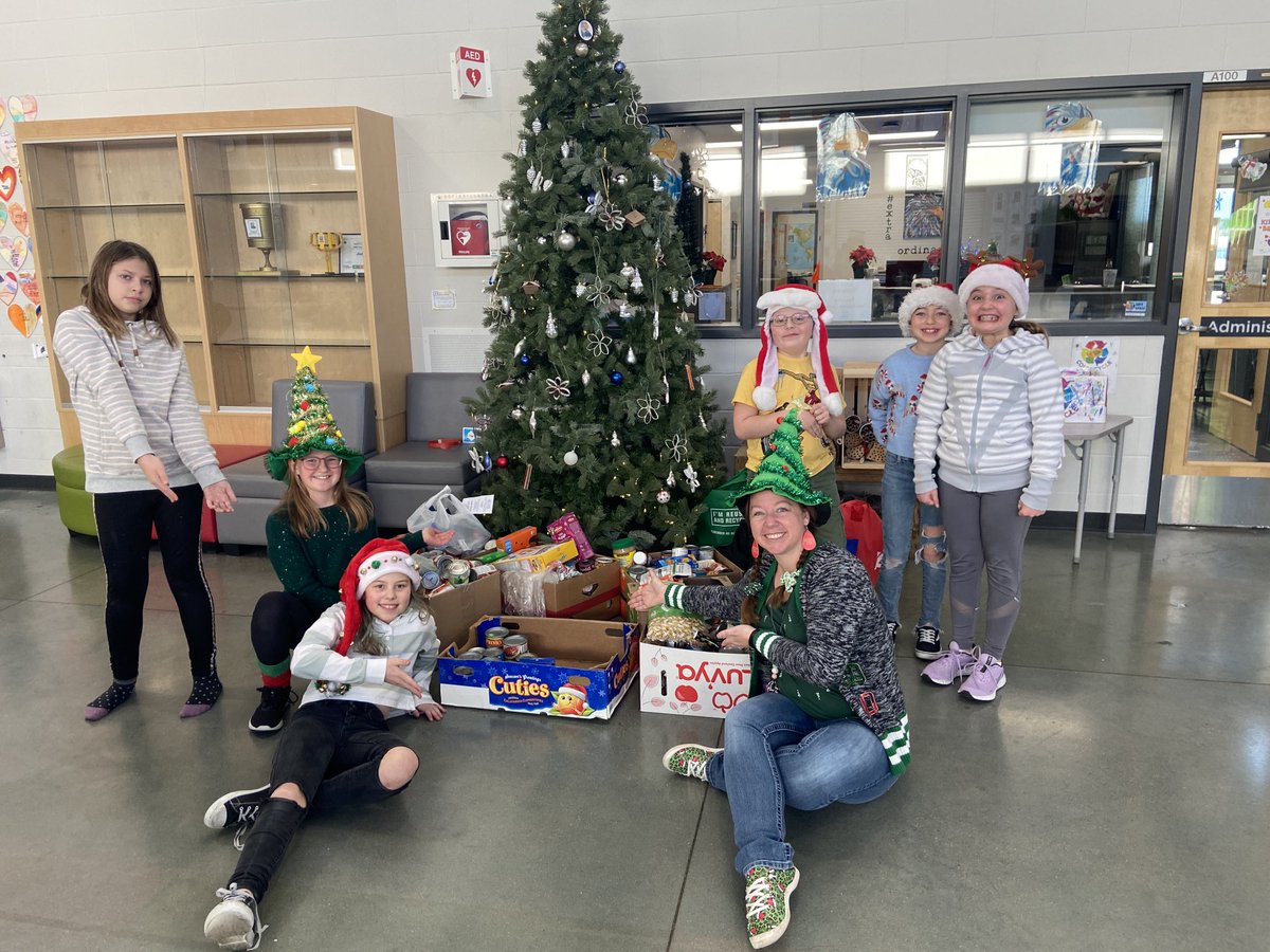 Another successful Cans for Canes. Thank you ⁦<a href="/IRIC_WC/">IRIC</a>⁩ for your giving spirit during this season. ⁦<a href="/WCPS72/">Wolf Creek Schools</a>⁩