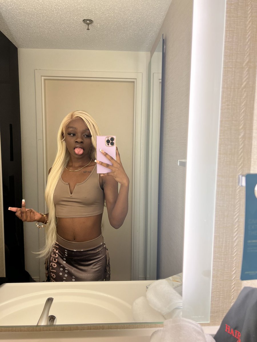 theepauldoll's tweet photo. come see about me 🤎 https://t.co/u7PWjtwlHU