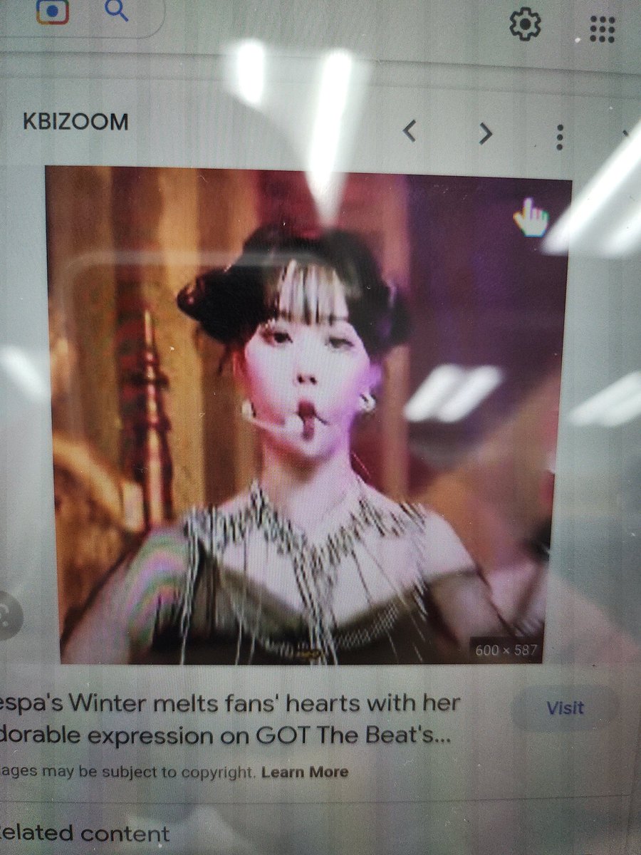 azybcg's tweet image. "Aespa's Winter melts fans' hearts with her adorable expression" 

Girl be serious