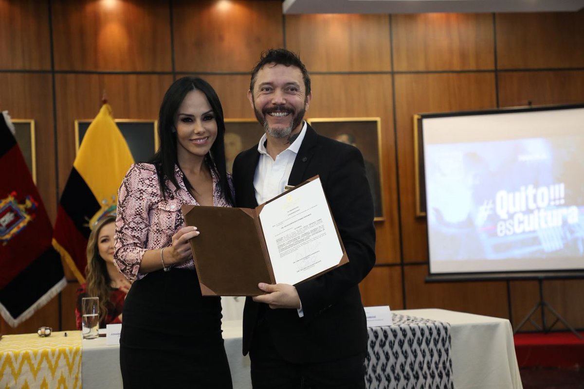 AsambleaEcuador's tweet photo. La legisladora @marcelaholguin otorga la Condecoración “Asamblea Nacional de la República del Ecuador, Dr. Vicente Rocafuerte” a varios gestores culturales, por mérito y aporte a la sociedad artística en el ámbito de la música, actuación, activismo, entre otros. https://t.co/pRYxfGvSct