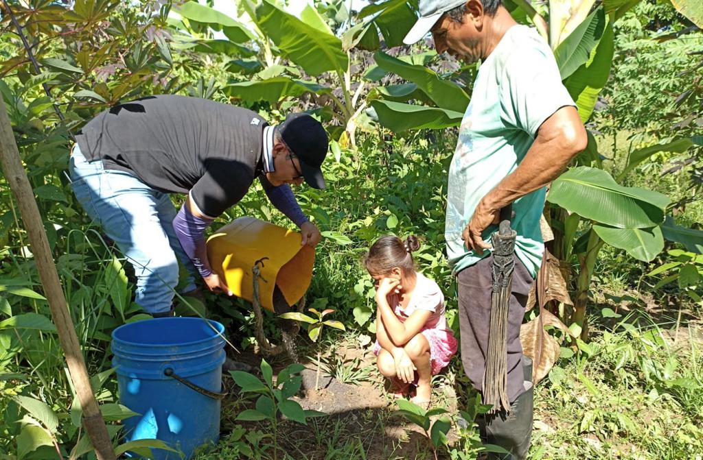 CORMACARENA's tweet photo. Desde el año 2020, junto a la comunidad de las veredas: Alto de Tillavá y Kiokos, en Puerto Gaitán, hemos puesto las manos a la siembra para plantar 374.107 árboles forestales en predios y bosques.
¡Seguimos sembrado vida en el departamento para contemplar un #MetaVerde! https://t.co/eciqBOeXOh