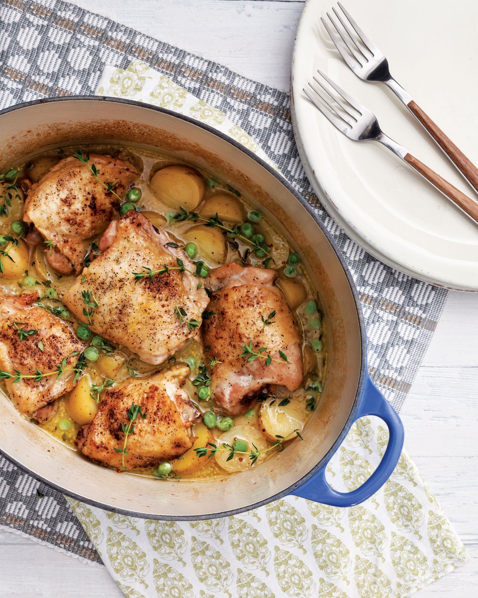 castironsouth's tweet photo. This braised chicken recipe maximizes on flavor with hardly any effort required.
https://t.co/M3QGQJCGuD
#southerncastiron #castironcooking #castironbaking #castironrecipe #braisedchicken #DutchOvenDinners https://t.co/SgQPTxaVhB