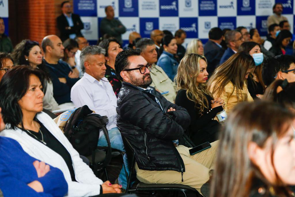 Bogota_Turismo's tweet photo. #CreceBogotá| En el 2022 el @IDTBogota lanzó 2 productos #TurismoRE #TurismoRural que invita a turistas, visitantes y residentes a vivir experiencias únicas en @Bogota y así, promover el desarrollo integral y económico de los actores de la cadena de valor del turismo https://t.co/LVl9Gjtm02