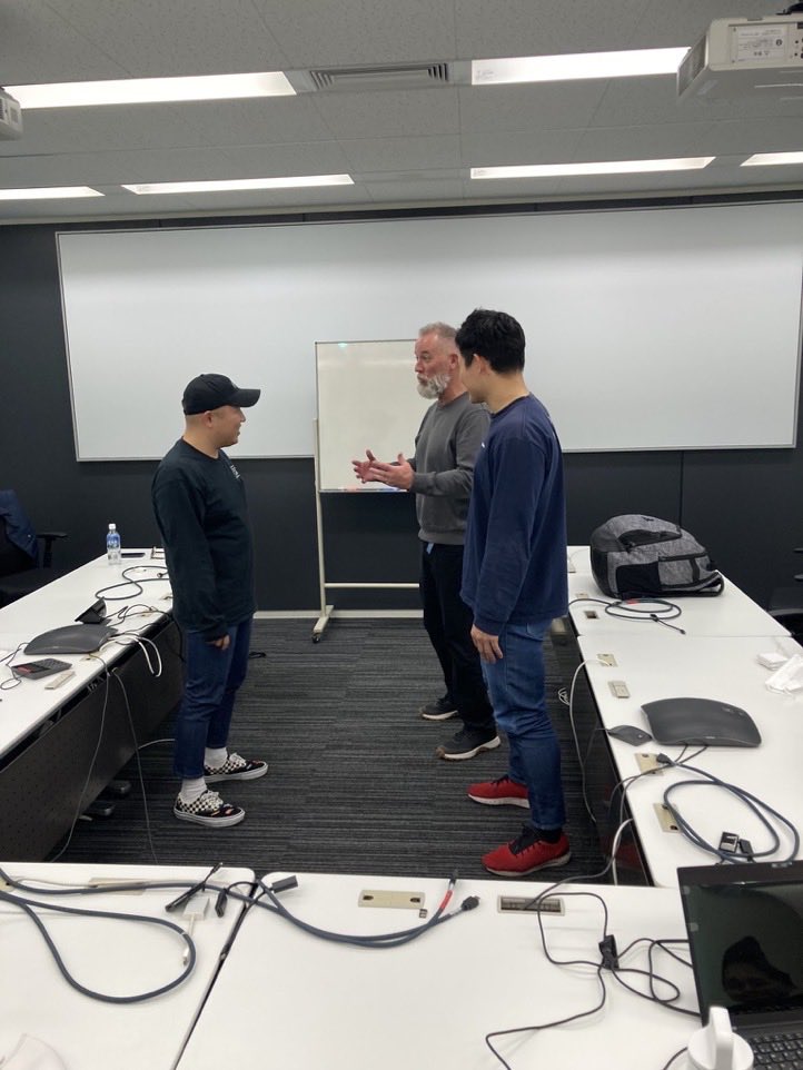 CoachPhair's tweet photo. Loved my time in Japan talkin ball with @bigbluefb_ staff! Thank you @YamadaShinzo #KojiAiura #KevinCraft #RUSHMEN #Redblacks 🔴⚫️ https://t.co/xQzSs6xH62