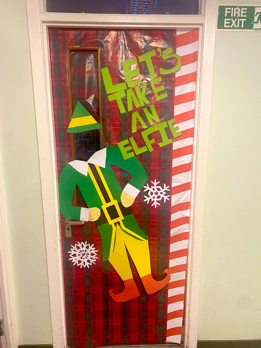 Christmas Door done ✅🎄
