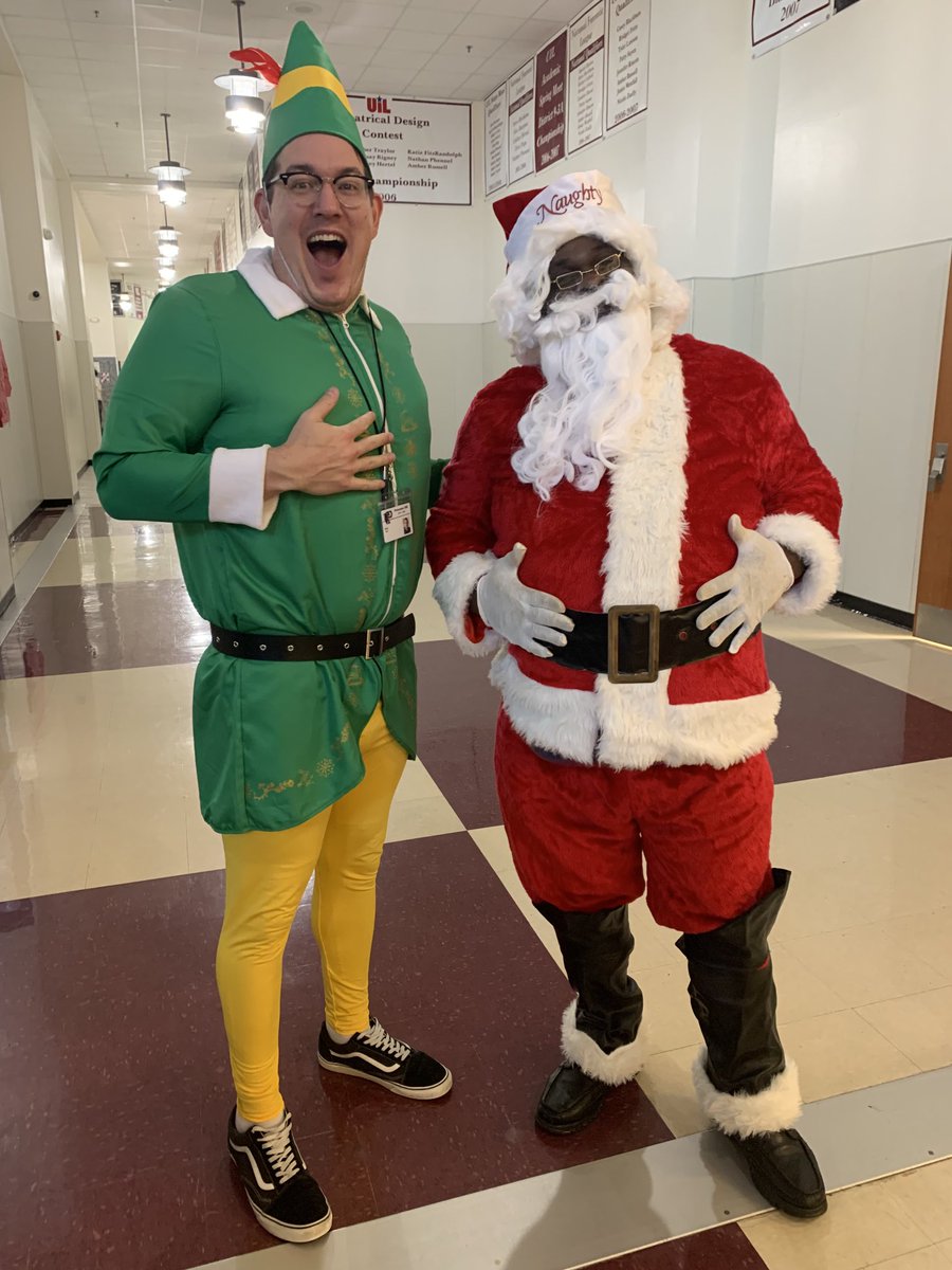 ClintSadler's tweet photo. You don’t smell like Santa! You smell like beef and cheese! #princetonpantherpride2023 https://t.co/Z2NDuqGv80