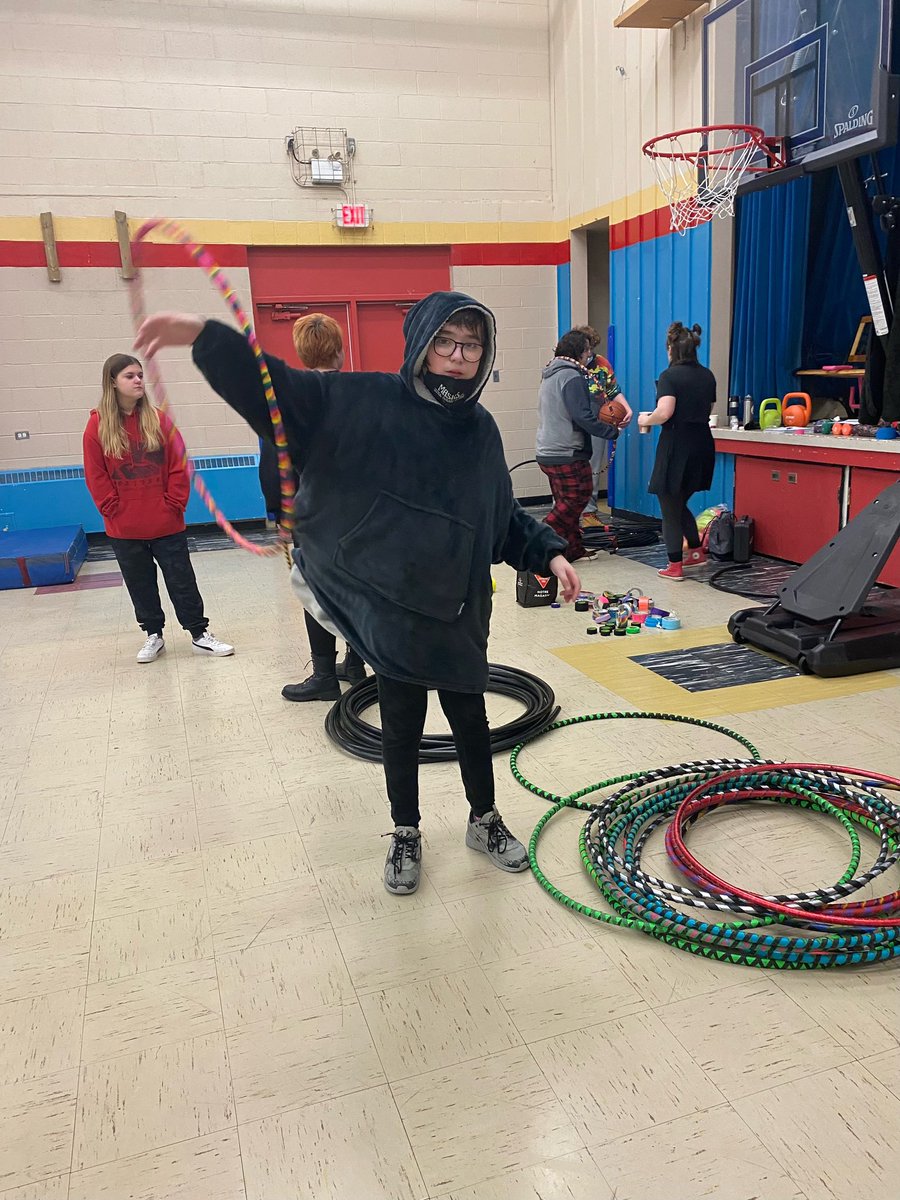 Students got a chance to create their own hula hoop and try out some tricks today with the help of <a href="/IgniteCircusNL/">Ignite Circus 🔥</a> ! <a href="/NLESDCA/">NLESD</a>