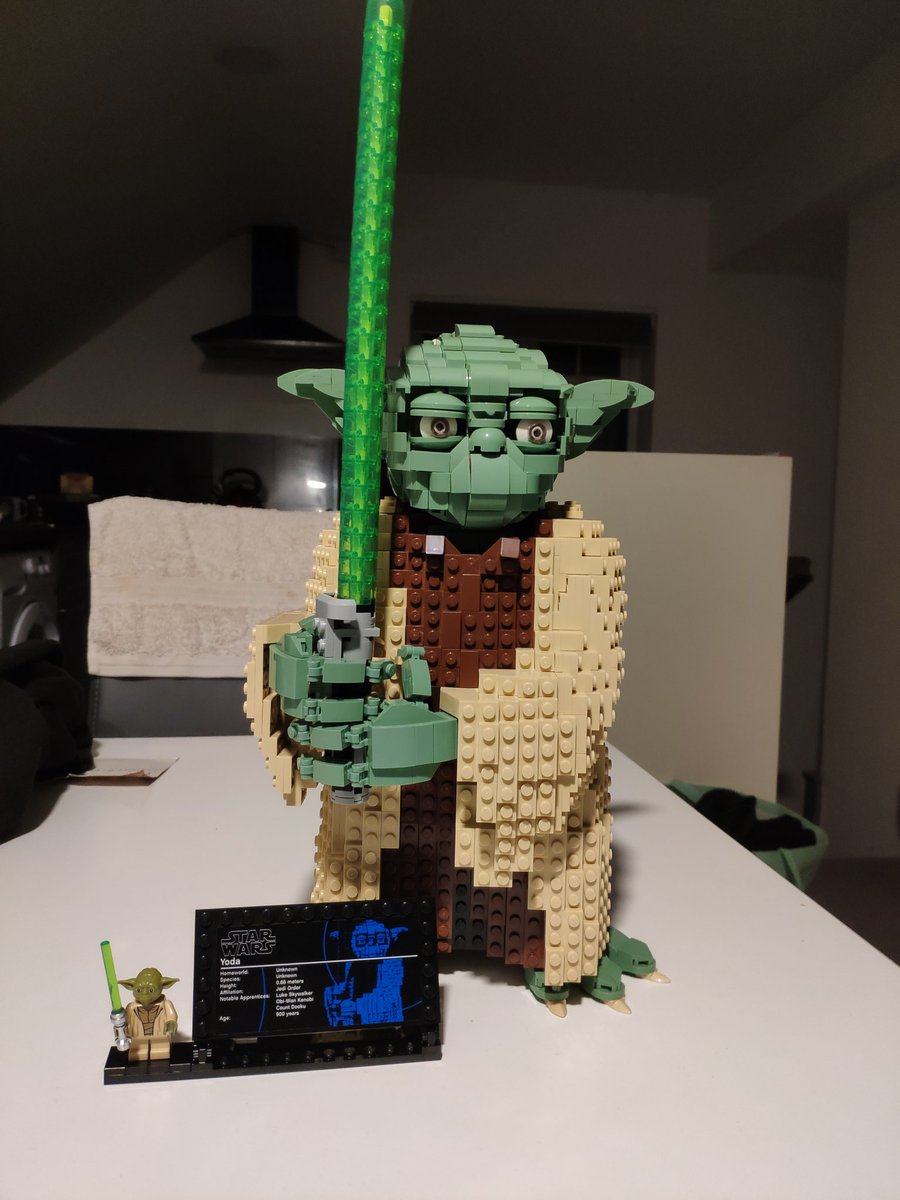 Finished. <a href="/ImMisterAl/">Mister Al</a> 

#legobuild #starwars #yoda #LegoStarWars