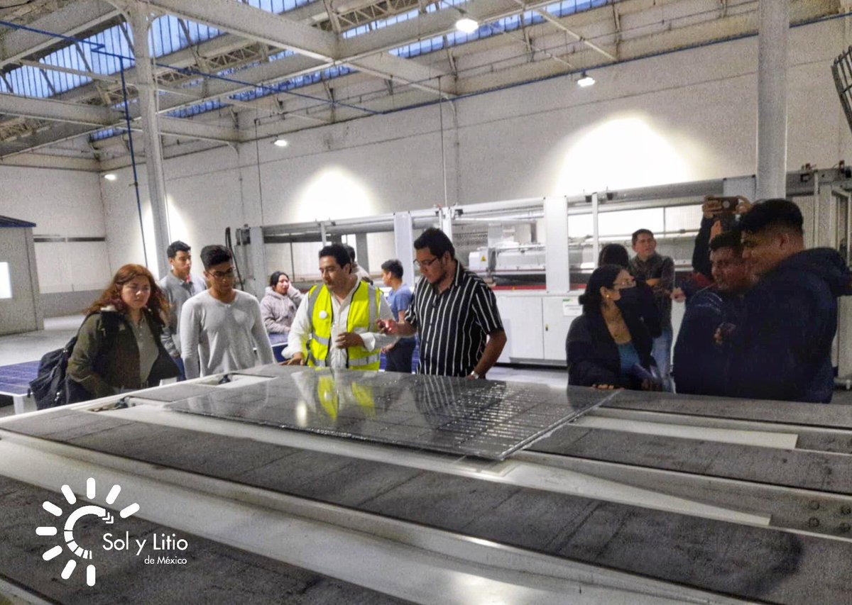 Abrimos nuestras puertas 🏭🚪🙌

Tuvimos visitas especiales con nuestros#COMPAs en el Centro de Capacitación y Formación en Energías Renovables de Río Blanco, Veracruz 🫂☀️♻️

Sean bienvenidos universidades, gobierno e inversionistas 📱 👉 wa.link/t3du0t