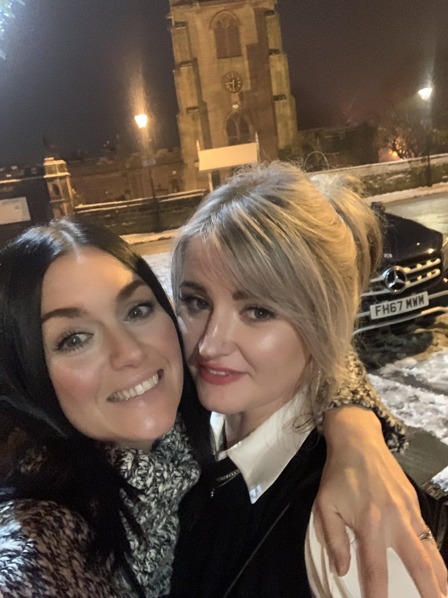 adele1985's tweet image. Throw back to the weekend  - festive drinks with my fave ⛄️🎄❄️💖