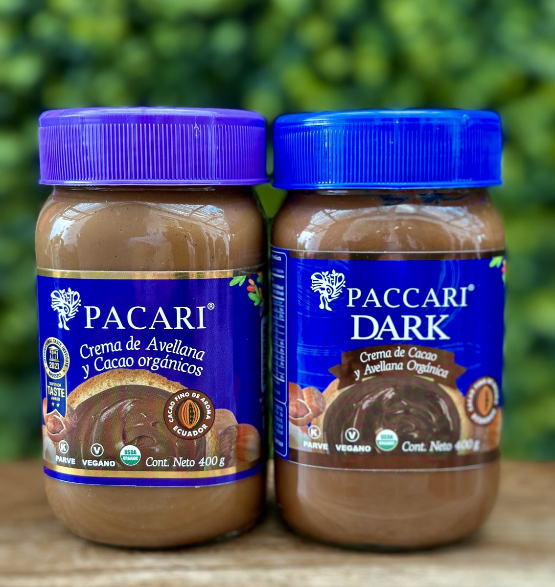 SantiagoPacari's tweet photo. Nueva Crema de Cacao con Avellana Dark, Con tapa azul, para los amantes del cacao oscuro, Ya está en tus tiendas PACCARI y en https://t.co/UEcWEY8xsO https://t.co/rkZa9mgb80