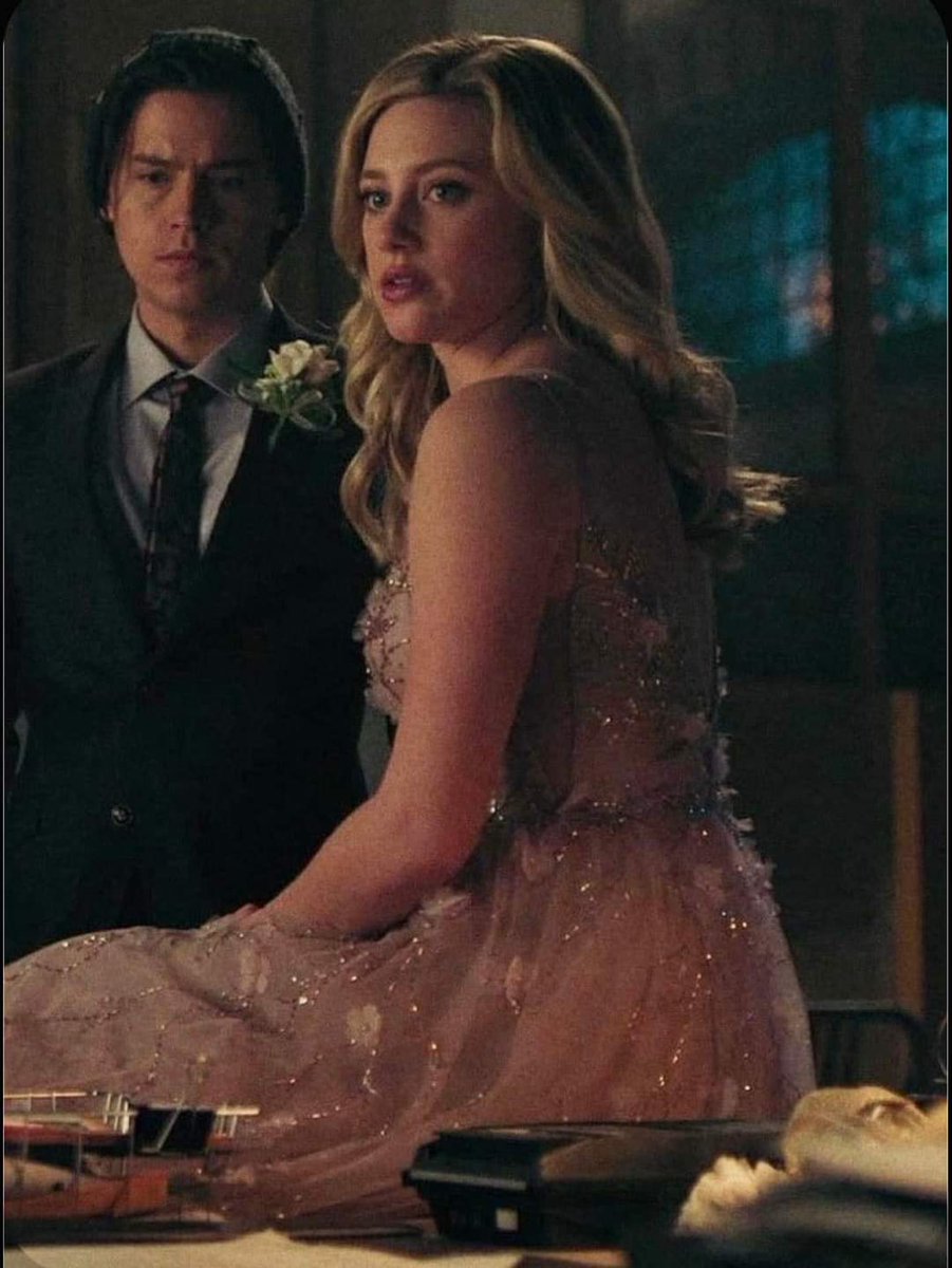 AlyssaWylie4's tweet photo. Is your Favorite Couple Betty Cooper and Jughaed Jones they Are #Bughead4ever and #BugheadEndGsme is for you @LizzyLang93 https://t.co/BYftKFzu5t