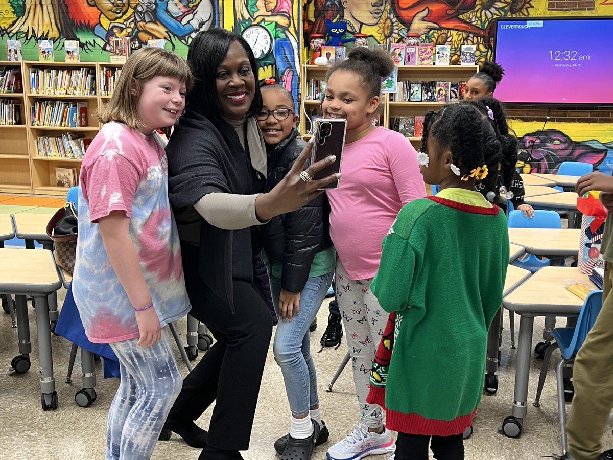 I had a wonderful afternoon speaking with Parkmoor Elementary ‘Girls with Possibilities.’ These bright ladies, led by Principal Charmaine Campbell, meet monthly to promote confidence, develop leadership skills, and build positive friendships! #OurCCS