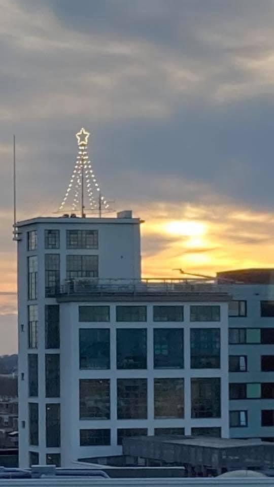 EEN KLEINE MOEITE EEN GROOT GEBAAR.
Dit jaar zetten wij ons in voor de Venlose kinderen van de voedselbank. Help ons en doneer via ons crowdfundingplatform
en kijk op onze website sintermerte.nl

#straolendesterre #steunons #venlo #fundraise #verbinding #GGG #kiwanis