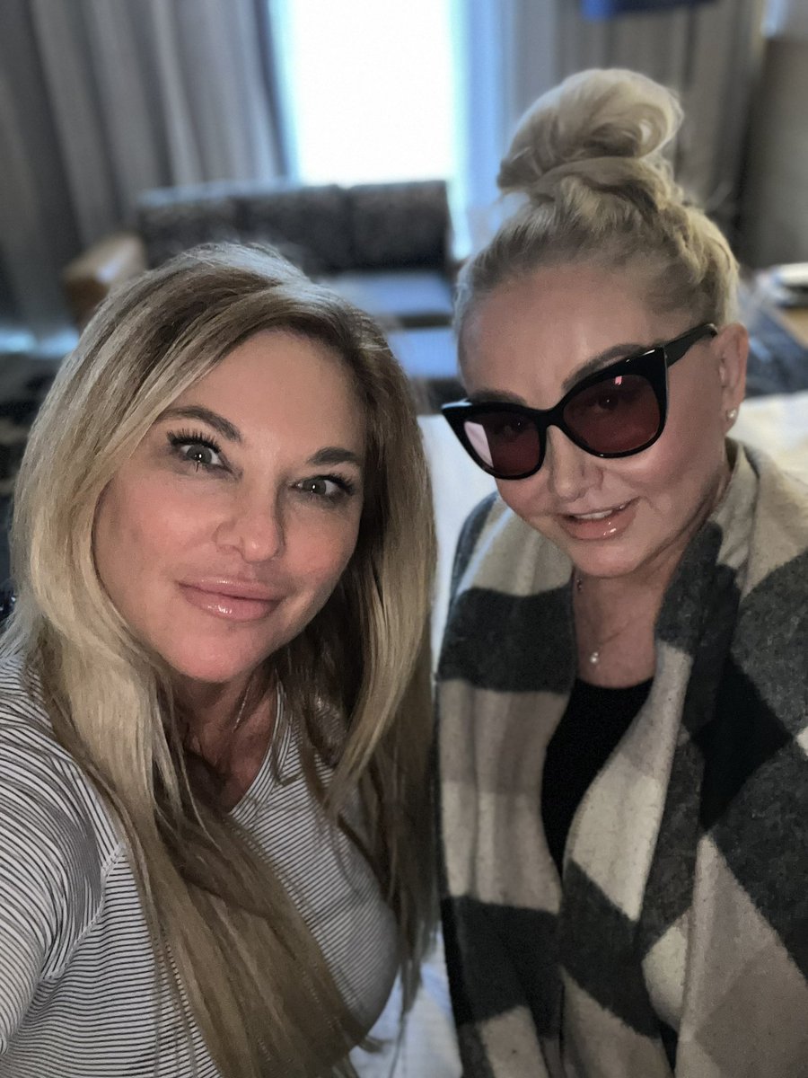 𝐋𝐚𝐮𝐫𝐞𝐧: 𝐍𝐚𝐬𝐡𝐯𝐢𝐥𝐥𝐞 𝟏𝟐/𝟏𝟒-𝟏/𝟖 on Twitter: "Naughty in #Nashville with @LoveDaniLane duos! 💋🥳"