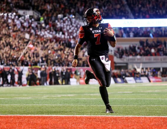 SaltLakeJake's tweet image. Retweet if your starting QB has led his team to back to back Rose Bowls and back to back P5 conference championships.