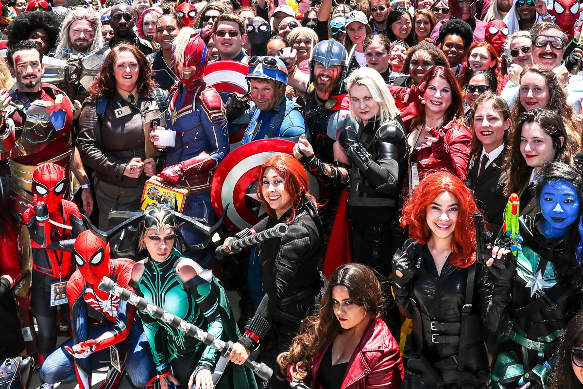 comics_cherry's tweet photo. We had a blast at comic-con, it was amazing meeting you all and interact with you. All of your cosplays were amazing!
#ComicCon 
#cosplay 
#fun https://t.co/DQEXehythF