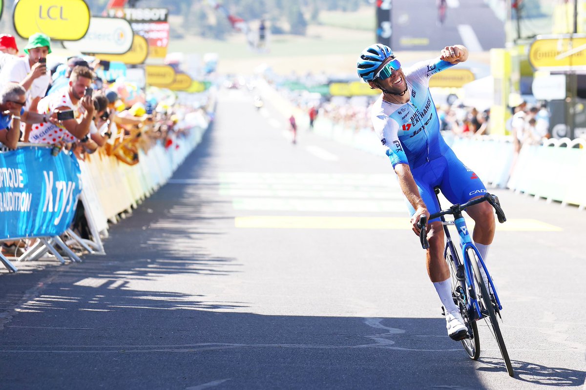GreenEDGE Cycling (@greenedgeteam) on Twitter photo 2️⃣0️⃣2️⃣2️⃣🏆
2️⃣9️⃣ Who could forget <a href="/blingmatthews/">Michael Matthews</a>’s stunning win at <a href="/LeTour/">Tour de France™</a>? 🤩
#TDF #TDF2022 2️⃣0️⃣2️⃣2️⃣🏆
2️⃣9️⃣ Who could forget <a href="/blingmatthews/">Michael Matthews</a>’s stunning win at <a href="/LeTour/">Tour de France™</a>? 🤩
#TDF #TDF2022