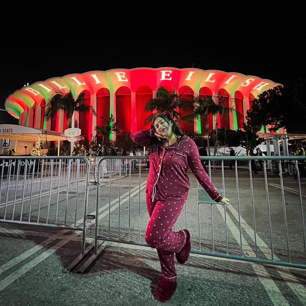 billieeilishtrs's tweet photo. #HTEEncore1: Some more PJs from last night! 🌙✨

Thank you so much to everyone who took part in this — we really loved seeing it come to life. And thankfully, the fun isn't over just yet. We'll see you in Christmas attire tomorrooooooow! 👀 https://t.co/SVSICdWuSd