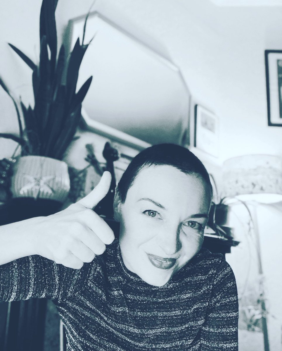 barpandoramusic's tweet photo. Just had my @HelpMusicians induction to kick start the process of getting new music out next year. I’m so lucky I get to do this 💜 #newmusicuk #ukartist #barpandoramusic #helpmusicians #helpmusiciansuk https://t.co/CPWSP54tMP