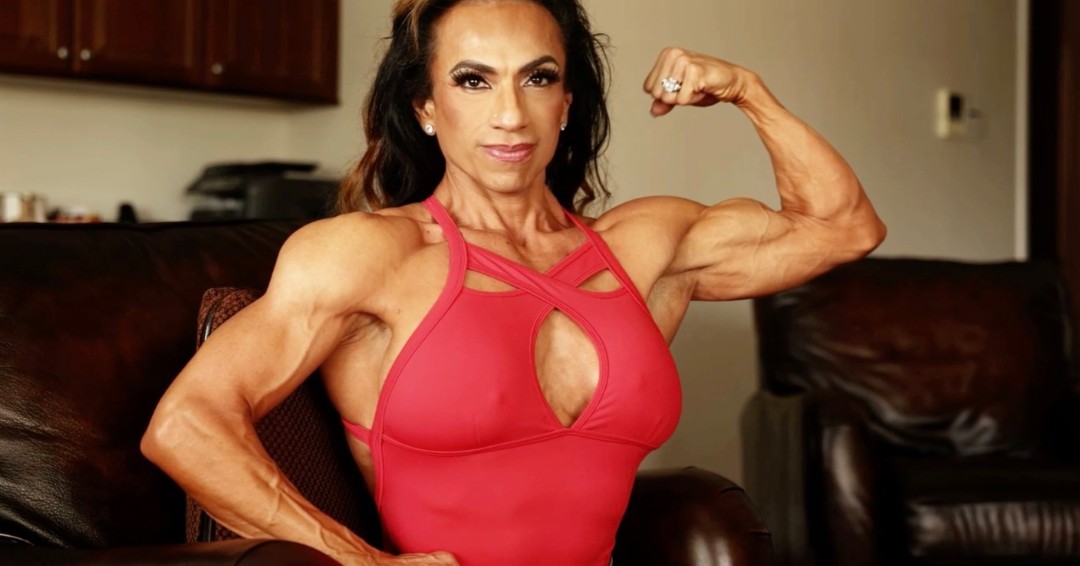 herbiceps's tweet photo. Figure Pro Edith Driver was absolutely ripped in Tampa. Her vascularity pops as we get to know this lady with her shredded elegance.
.
.
.
#herbiceps #femalemuscle #muscularwomen #ifbb #figurepro
https://t.co/NAh6B2EFlg https://t.co/CDFfjIcipO