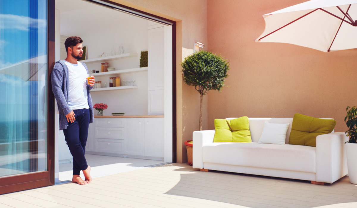 CorkenCo's tweet photo. Having a designated patio is a luxury only a few have in downtown areas. Making the most of your rooftop terrace is a must. Check out these simple rooftop designs from @Housing to create an oasis that you can enjoy. Click here https://t.co/Fo0GzoSS4u #rooftopdeck #outdoordesign https://t.co/faosPhj9tl