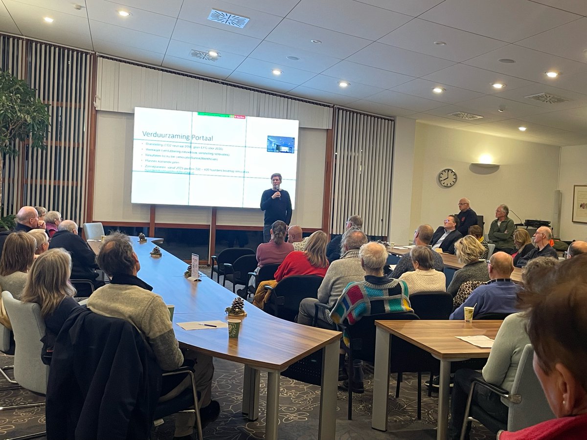 Daphne71's tweet photo. Informatie avond Portaal-huurdersraad-gem. Bunnik, thema Duurzaamheid. Grote opkomst, zeer geslaagd! @gembunnik https://t.co/ZGBnr2icTS