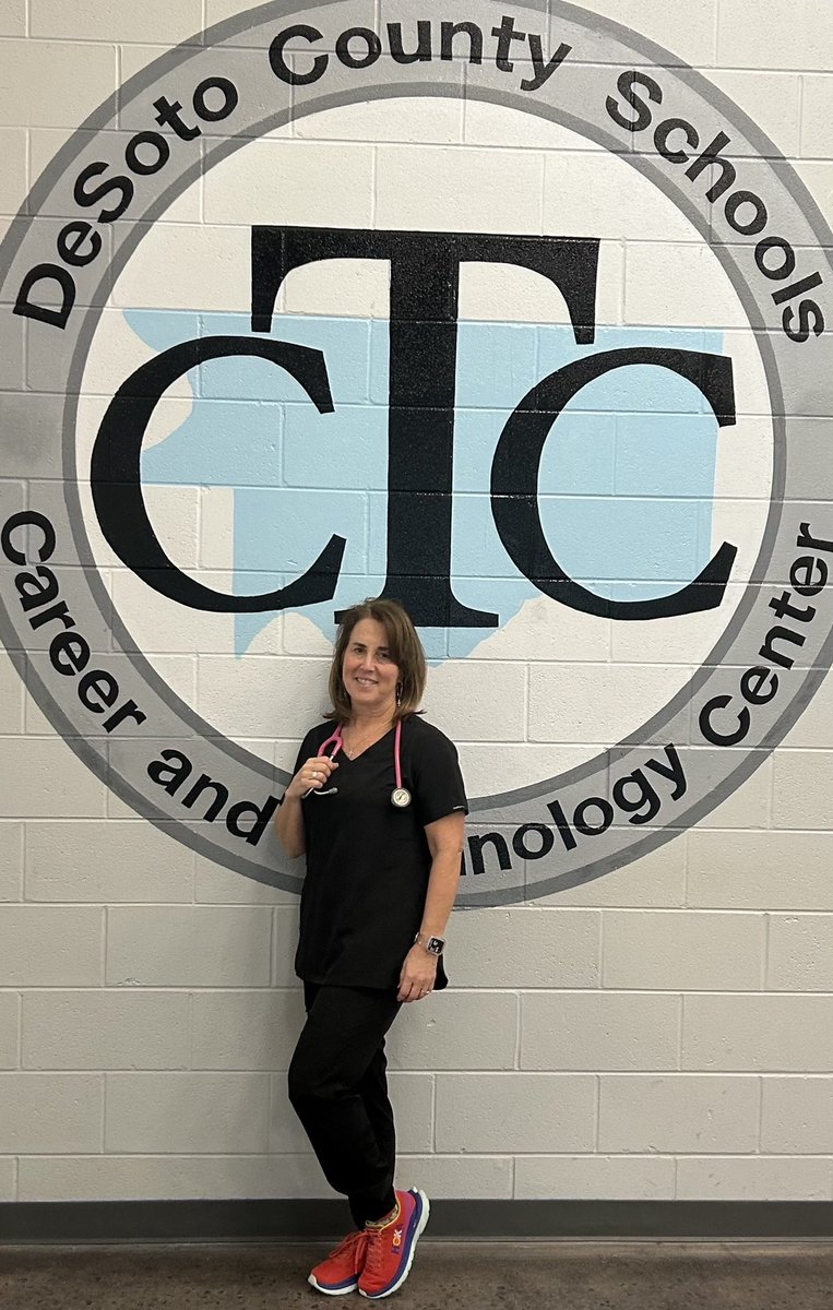 DCSeNews's tweet photo. Congratulations to the 2022-2023 DeSoto County Schools Teacher of the Year, Lorna Golden!  Mrs. Golden teaches Health Sciences at the Career and Technology Center West. #TeamDCS https://t.co/eCYFKSTdnp
