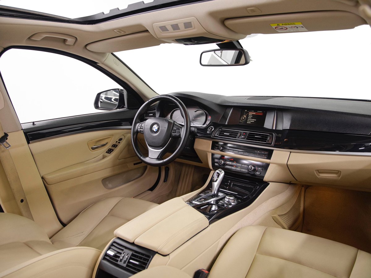 MotorsEzel's tweet photo. ***** Satışta ***** 

2016 BMW 520i Premium 
 
159.000 km  995.000 TL

Aracımızı sahibinden Web sitesi üzerindeki EZEL PETROL galeri mağazamızdan veya 1067736594 ilan numarası ile detaylı inceleyebilirsiniz. 

#bmw #bmw❤️ #bmw5series https://t.co/C36ySMNqXT