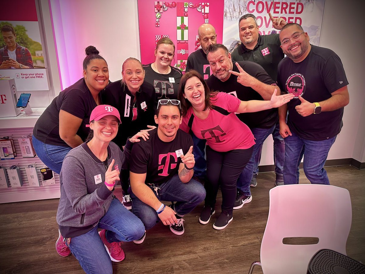 Cristina Varela (@cristina7varela) on Twitter photo Bushnell is feeling and spreading the Holiday joy 💖🎄Look 👀who came to visit!! 🤗 <a href="/emilynellf/">Emily Fyne</a> <a href="/cannlee17/">Christy Lee</a> <a href="/david_erwin80/">David Erwin</a> @andrewherrera31 @haze700BX <a href="/Kailyn/">Kailyn</a> <a href="/Octavia/">Octavia</a> @Devon @Harley @Al Bushnell is feeling and spreading the Holiday joy 💖🎄Look 👀who came to visit!! 🤗 <a href="/emilynellf/">Emily Fyne</a> <a href="/cannlee17/">Christy Lee</a> <a href="/david_erwin80/">David Erwin</a> @andrewherrera31 @haze700BX <a href="/Kailyn/">Kailyn</a> <a href="/Octavia/">Octavia</a> @Devon @Harley @Al