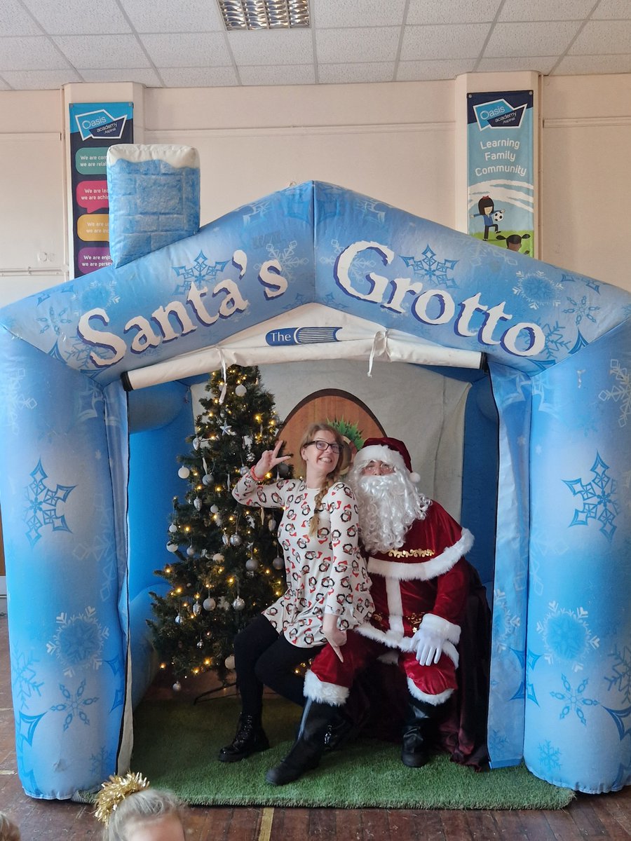 OasisAspinal's tweet photo. We had a special visitor in the Academy this afternoon. Big thanks to The Education Specialists for letting us use their inflatable Grotto for free - an amazing gesture for schools! #ChristmasatAspinal https://t.co/52G9oZd88s