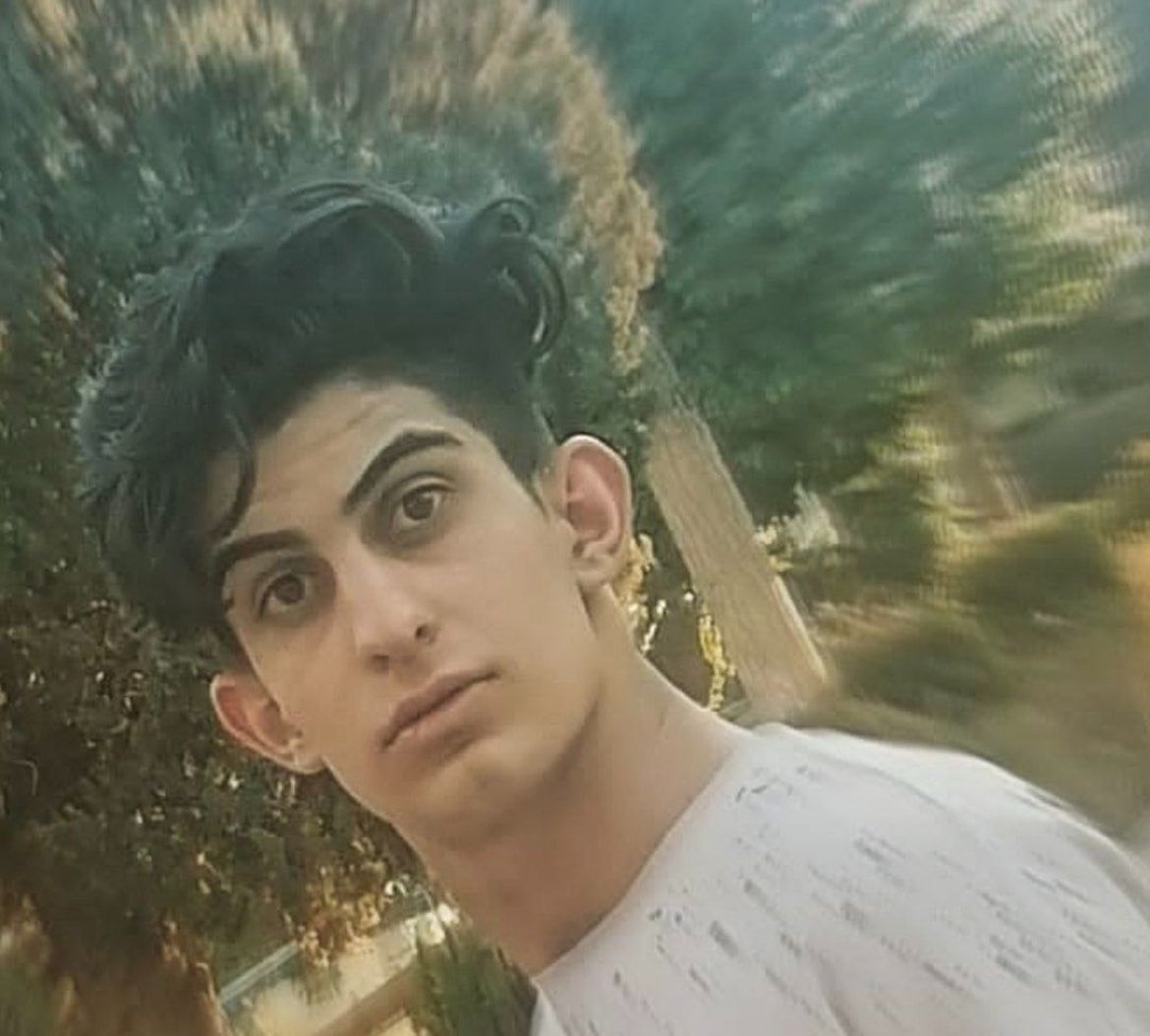 ICHRI's tweet photo. Mohammad Boroughani, 19, is believed to be at risk of imminent execution in Iran after being sentenced to death by a kangaroo court.

Call on your elected leaders to impose meaningful costs on the Islamic Republic to help #StopExecutionsinIran. #MahsaAmini
#محمد_بروغنی https://t.co/BE1OxMjjOA