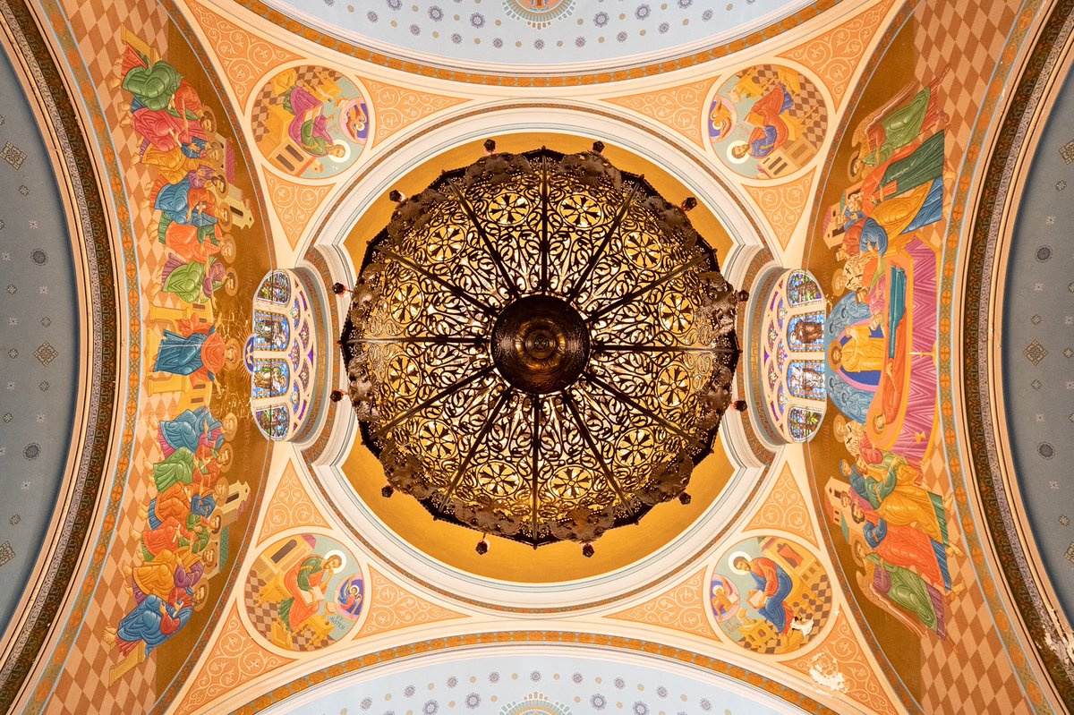 jcfclark's tweet photo. St. Nicholas Ukrainian Catholic Cathedral, Ukrainian Village, Chicago. https://t.co/sRjE7UCnlj