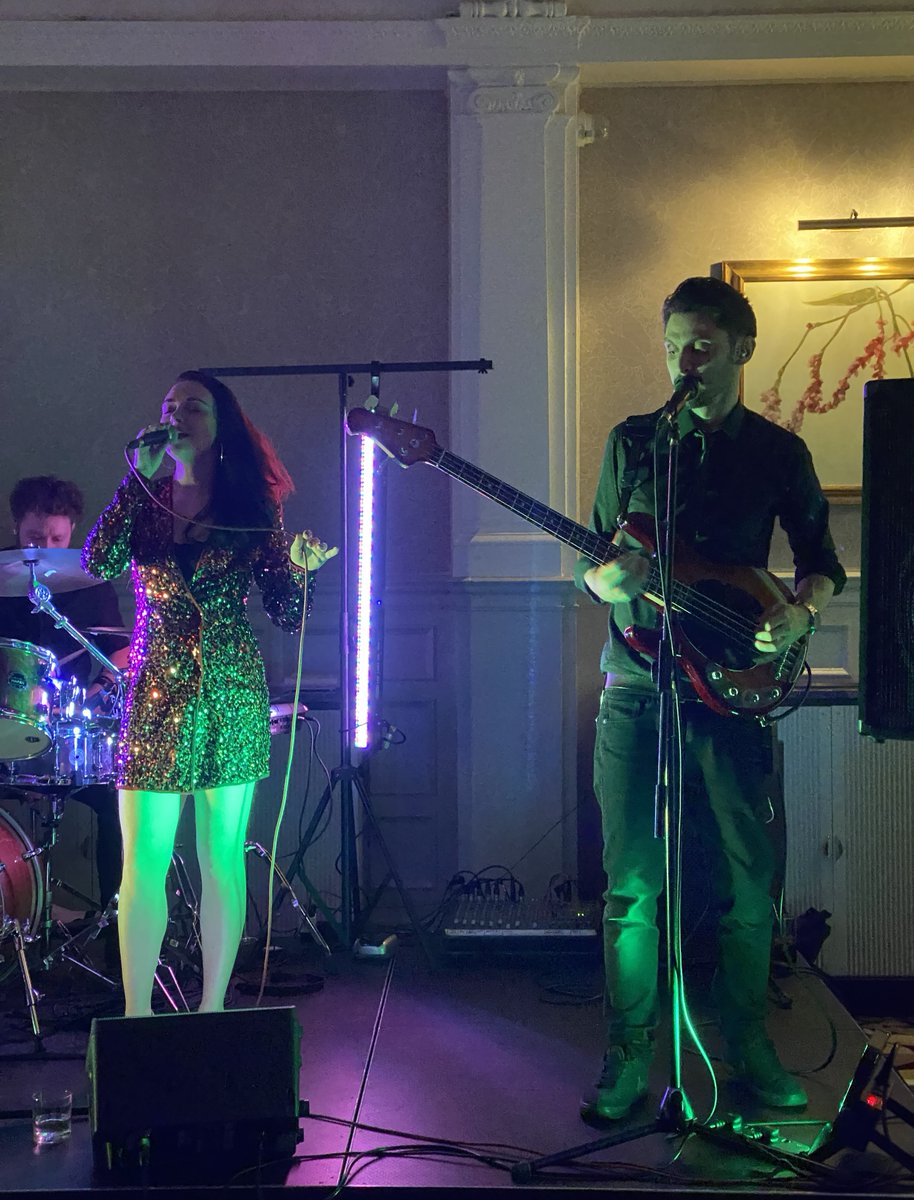 vesonnautical's tweet photo. The London team recently enjoyed an evening of good food, good music, and good company at our annual holiday gathering!🕺❄️ We wish everyone a joyous and restful season. #lifeatveson #celebration #thankful https://t.co/cBENv4oQdF