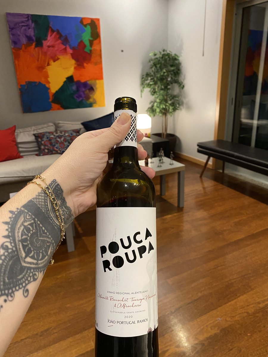 misister's tweet photo. Apesar do frio… 😏 #cheers #QuaseSexta #lchaim https://t.co/xVwEz0hWo2