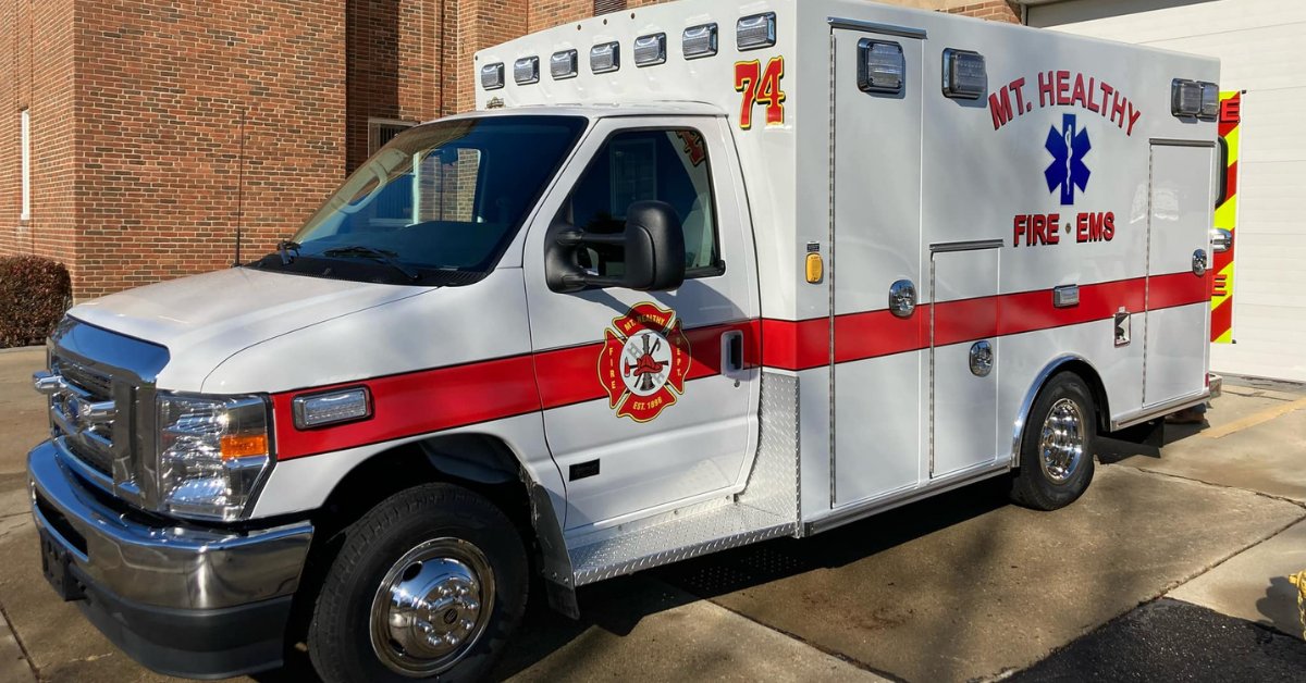 BraunAmbulances's tweet photo. Congratulations to Mt. Healthy Fire Department in Cincinnati, Ohio, on their new Braun Signature Series Type III ambulance. The unit was delivered by @Penn_Care. View additional images of this delivery at https://t.co/1Ei9NKlGkw. #CustomAmbulance #BraunAmbulances #Ambulance https://t.co/OntDcgVXQs