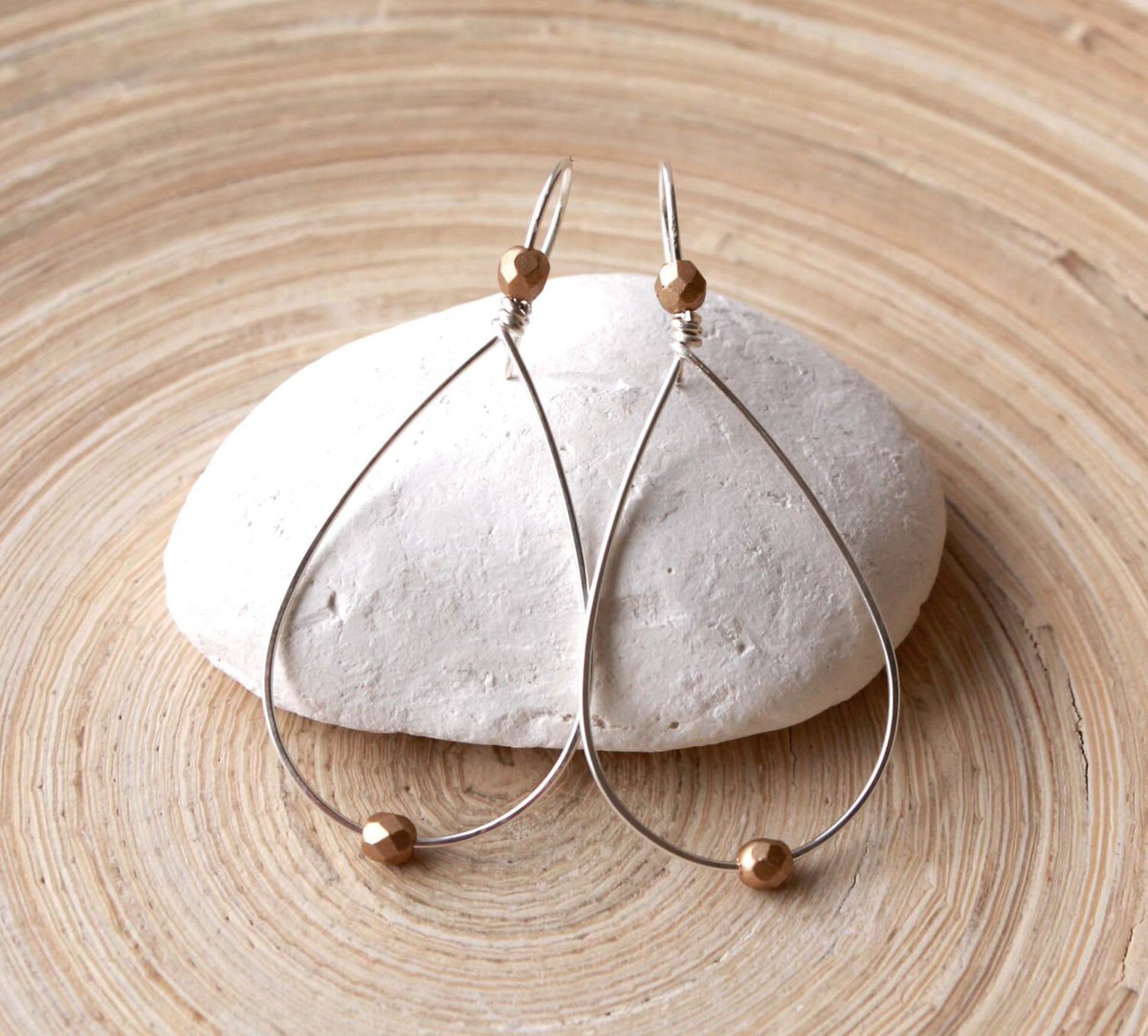 EverywhereUR_SB's tweet photo. Thanks for the kind words! ★★★★★ "Matched description and good quality." Angie https://t.co/dHYqjabBbB #etsy #silver #women #Gifts2022 #minimalist #anniversary #Holiday #earrings #silverhoop #earrings #HandmadeHour #WomanInBizHour https://t.co/yyeGJCaKoa