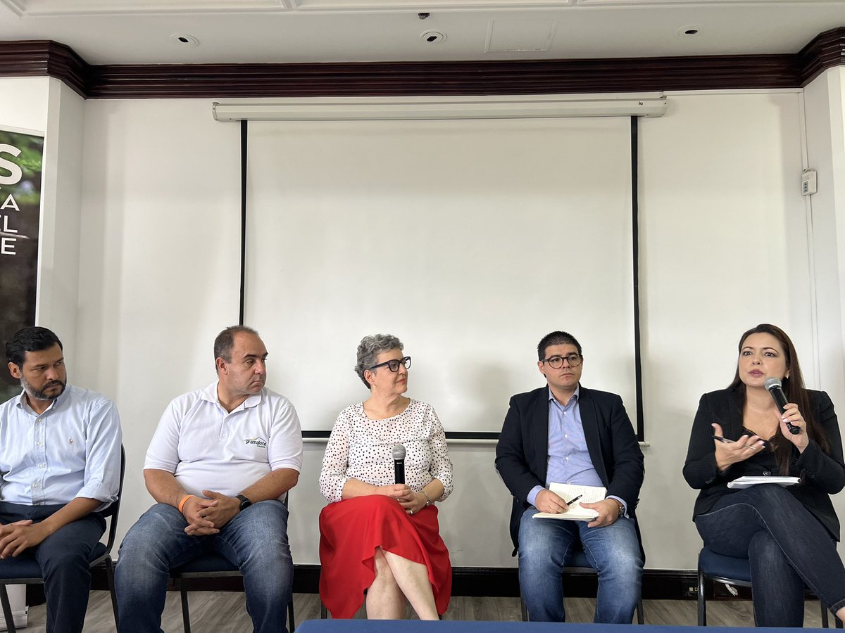 Finalizamos este espacio luego de escuchar diferentes miembros del sector. Trazamos una ruta a seguir y establecimos prioridades que se tienen en aras de hacer una construcción de la que participemos todos, partiendo de las necesidades y condiciones del territorio antioqueño.💚