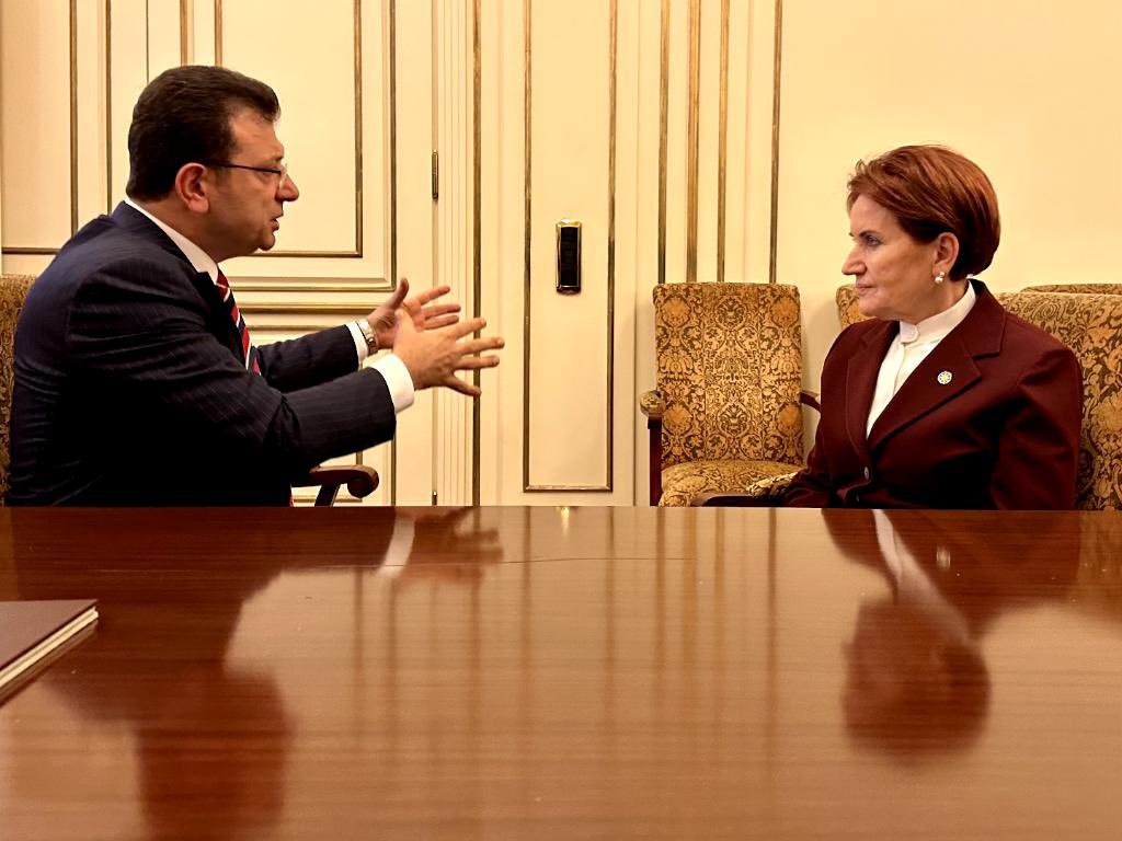 Kul kurar, kader gülermiş...
<a href="/meral_aksener/">Meral Akşener</a>