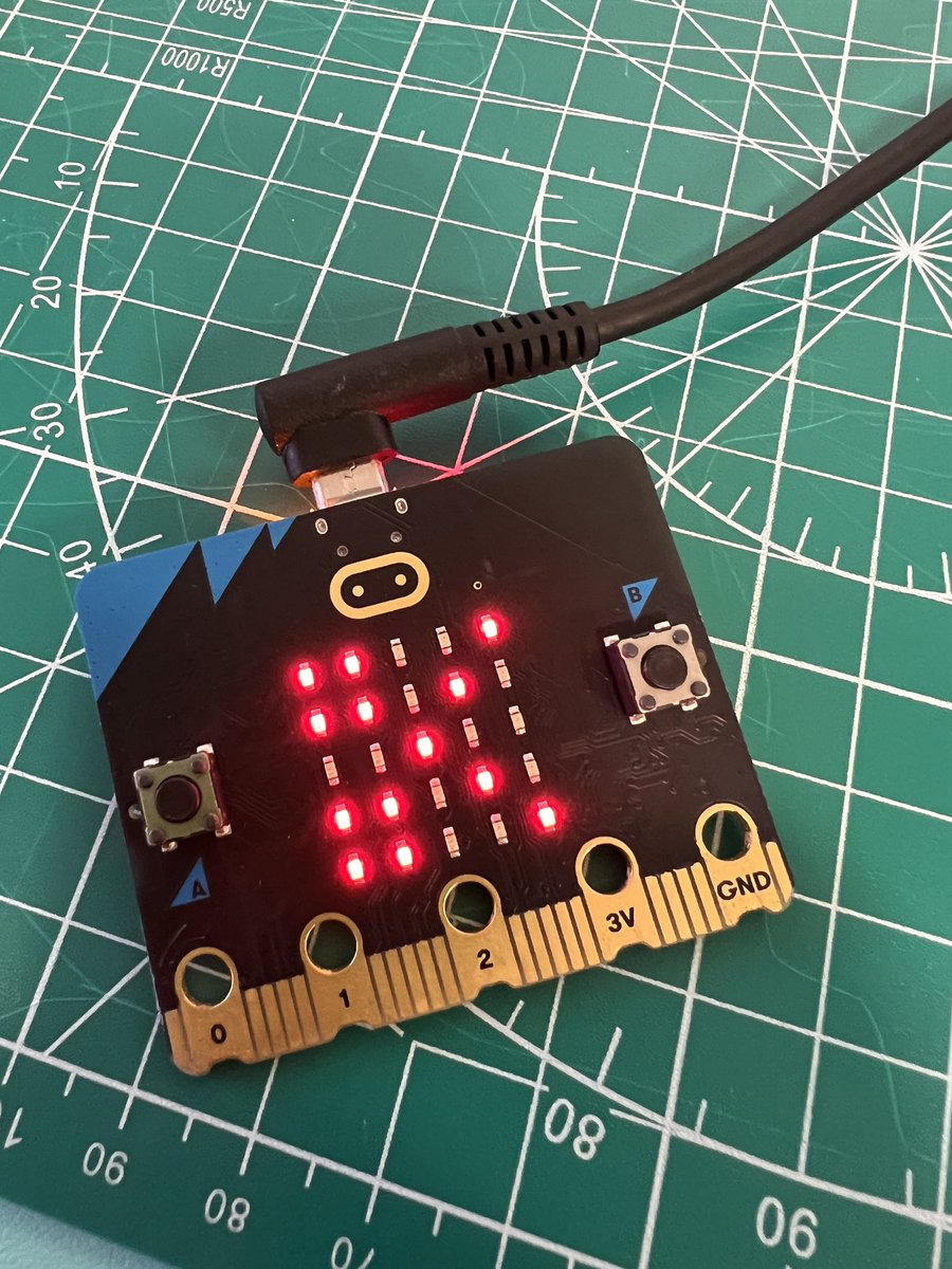 ps26q's tweet image. Congratulations to our students for an amazing #csedweek2022 where our incredible students were using coding to program rock, paper, and scissors on Microbits.
#CS4ALLNYC