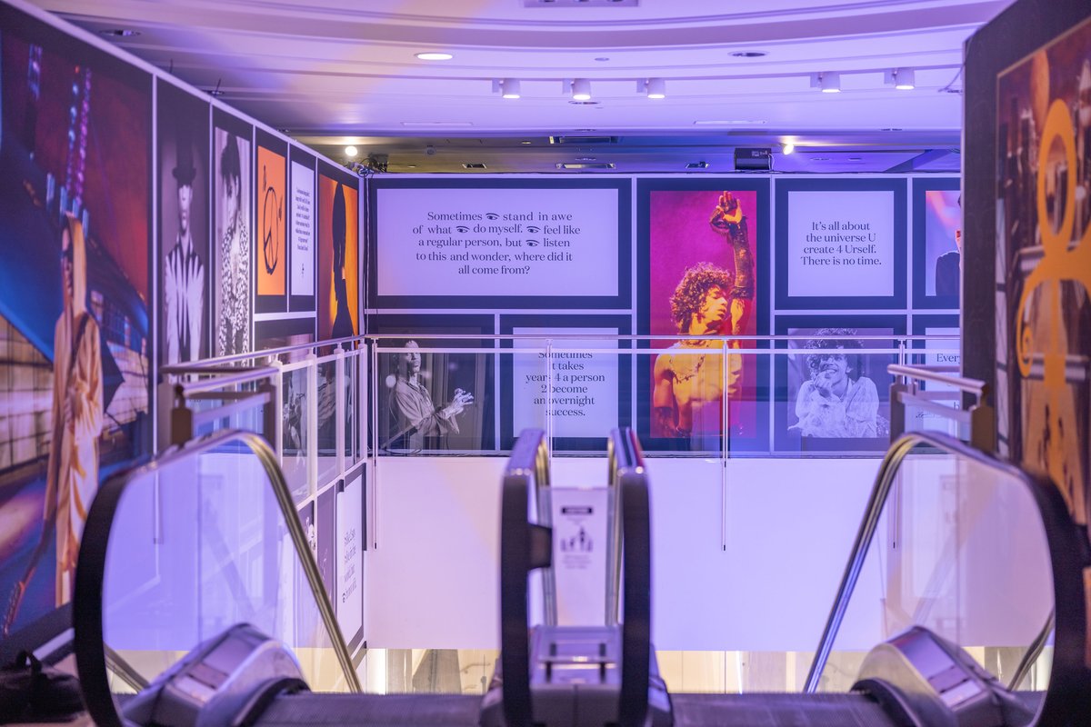 Every inch of Prince: The Immersive Experience is dedicated to celebrating him, including the stunning floor-to-ceiling portraits and quotes that greet visitors when they first arrive. princetheexperience.com

📸: <a href="/alivecoverage/">Alive Coverage</a>