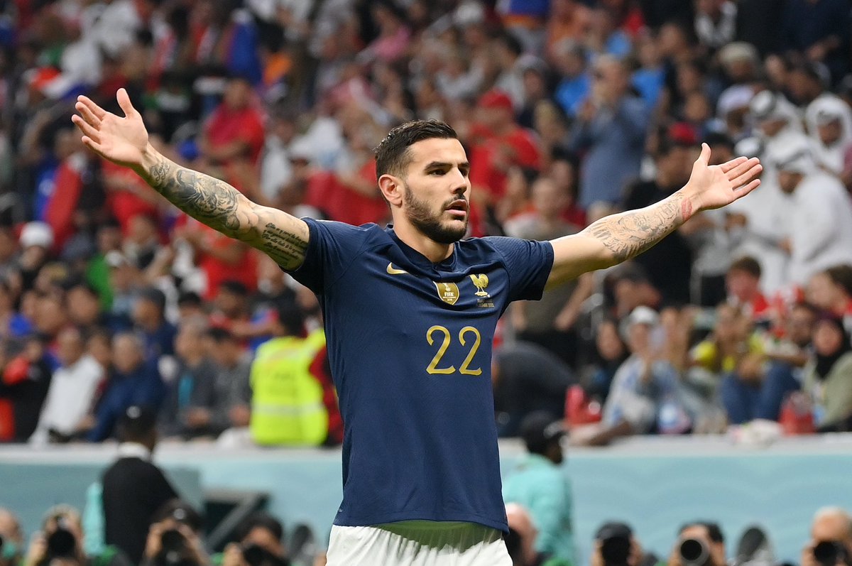 “No one is able to do what Theo does. He’s incredible. We said to other clubs: don’t try to send proposals for some of our players, we won’t negotiate”. 🔒🇫🇷 #Qatar2022

Paolo Maldini on Theo Hernandez, one month ago… and now he’s the owner of France left wing.