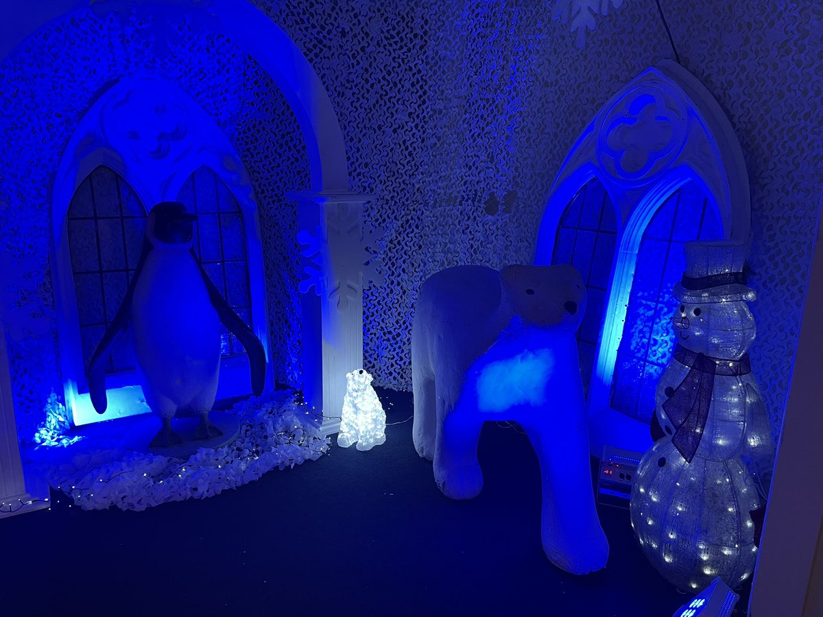 StAlbansAcademy's tweet photo. The children had a very exciting surprise today…Santa’s Grotto appeared!! The children were so excited to see Santa and were so polite and thankful 🎅🏼 https://t.co/YUfpE4cuQN